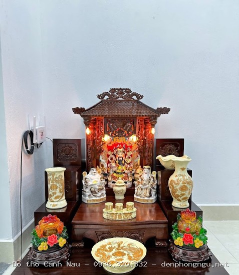 Bàn thờ gia tiên đẹp sơn son thếp vàng, thếp bạc phủ hoàng kim tại Hai Bà Trưng - Nghệ nhân Sơn Vũ