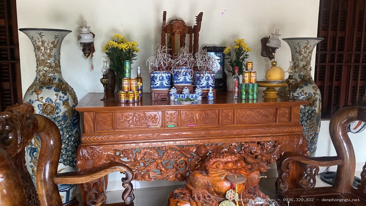 Bàn thờ mẫu 8 tại Nam Từ Liêm