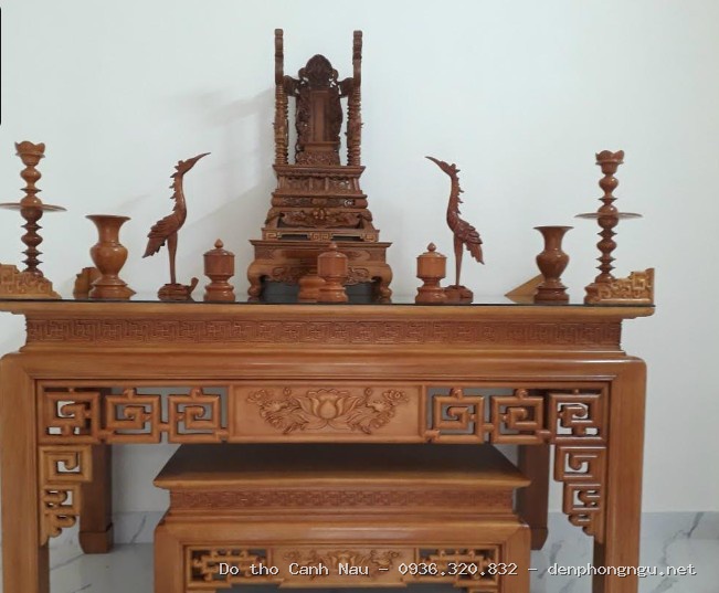 Bàn thờ phật và gia tiên chung phòng thờ tại Tây Hồ - Nghệ nhân Sơn Vũ