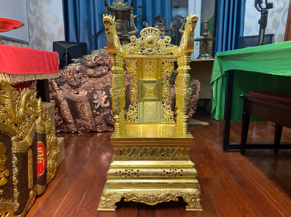 Mẫu ngai thờ gia tiên