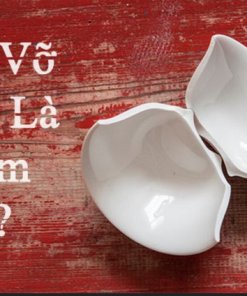 Vỡ cốc nến hoặc chén nước trên bàn thờ có sao không