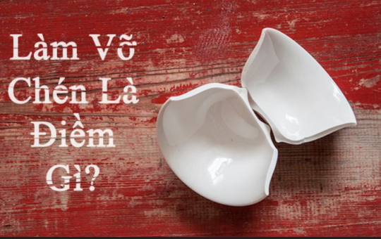 Vỡ cốc nến hoặc chén nước trên bàn thờ có sao không
